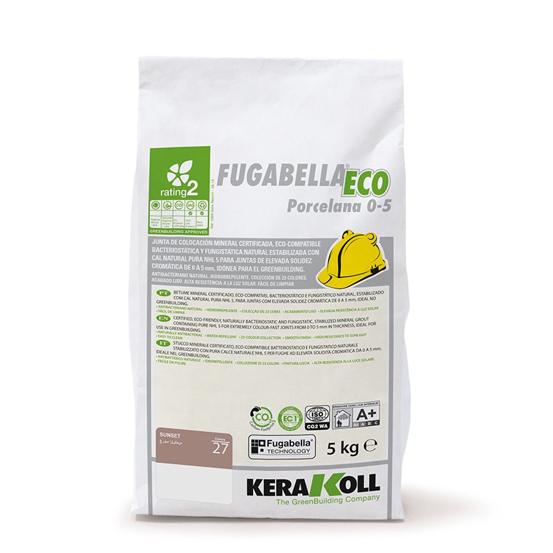 Saco rotulado `Fugabella ECO Porcelana 0-5,` da Kerakoll, com texto verde e cinza, ícone de capacete amarelo, pesa 5 kg.