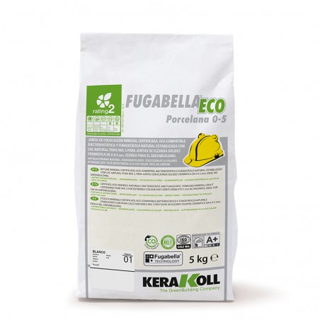 Una bolsa blanca con la etiqueta `Fugabella Eco Porcelana 0-5` contiene cemento-resina con símbolos ecológicos, 5 kg, marca Kera