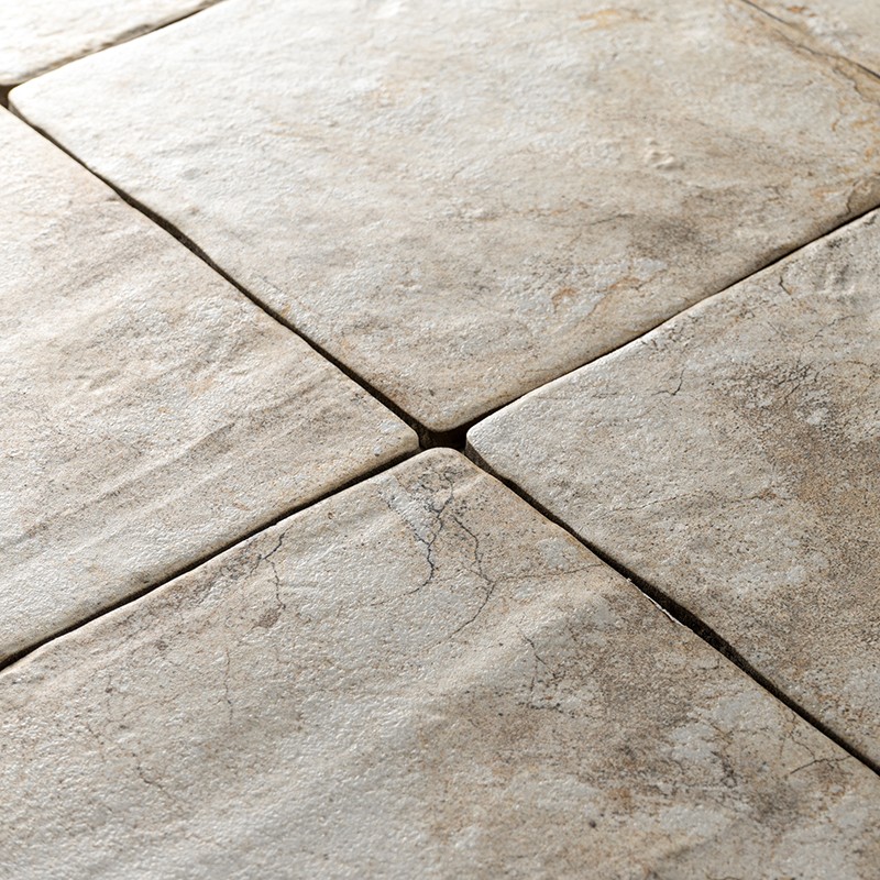 Lura Beige