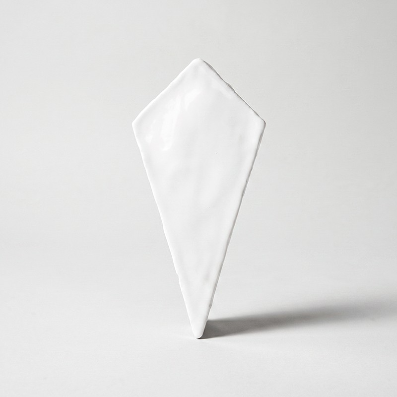 Vitri White Kite