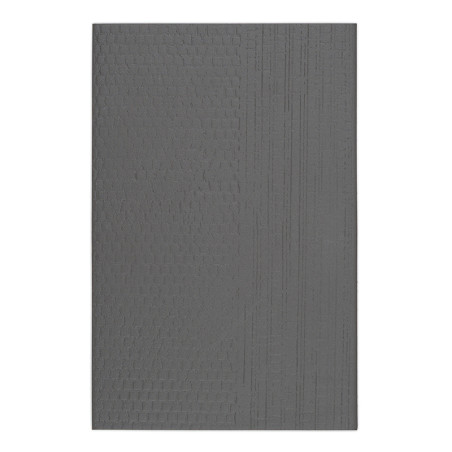 O ladrilho retangular apresenta um padrão texturizado sutil com designs lineares e em forma de grade. A superfície parece unifor