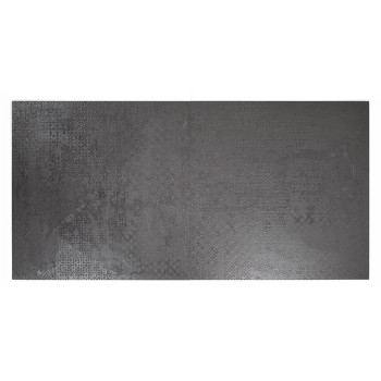 Azulejo rectangular oscuro con un patrón geométrico texturizado sutil, plano, adecuado para ambientes interiores modernos.