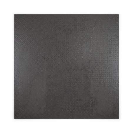 Um ladrilho quadrado, impresso com um padrão geométrico sutil, assenta sobre um fundo branco liso, exibindo sua superfície textu Um ladrilho quadrado, impresso com um padrão geométrico sutil, assenta sobre um fundo branco liso, exibindo sua superfície textu