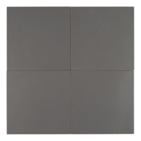 Revestimento cerâmico cinza com acabamento fosco, dividido em quatro quadrados iguais por linhas finas, sobre fundo branco liso. Revestimento cerâmico cinza com acabamento fosco, dividido em quatro quadrados iguais por linhas finas, sobre fundo branco liso.