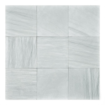 Nove ladrilhos de pedra cinza claro e lisos dispostos em uma grade quadrada, exibindo padrões sutis e variados, contra um fundo 