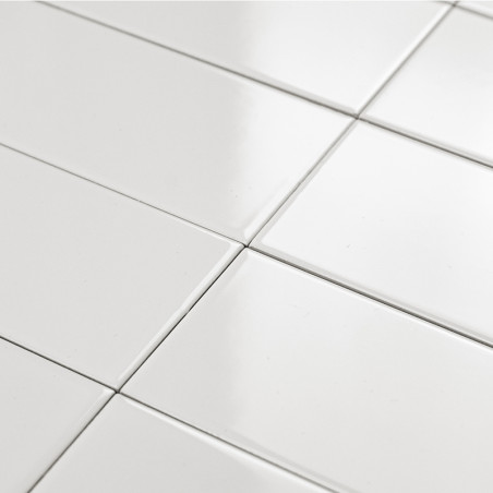 Kacheln Reines Weiß Glanz 7,5x30 cm (5720) Kacheln Reines Weiß Glanz 7,5x30 cm (5720)