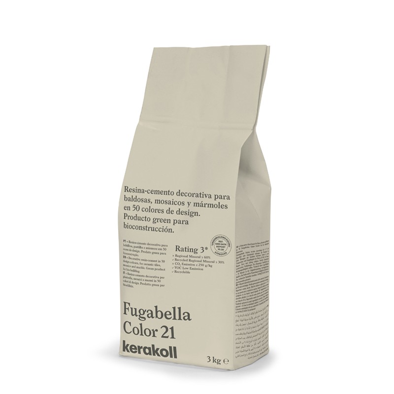 Saco rotulado como `Fugabella Color 21` da Kerakoll contém cimento-resina decorativo, promovendo a bioconstrução ecológica. Peso