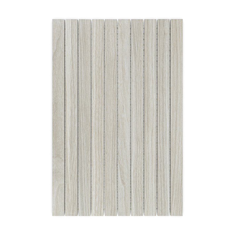 Azulejo rectangular de color beige claro, caracterizado por lamas estrechas verticales. El azulejo imita una textura de madera, 