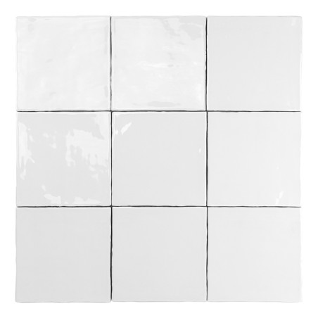 Neun glänzend weiße quadratische Fliesen sind in einem Drei-mal-Drei-Raster angeordnet und bilden ein minimalistisches und klare Neun glänzend weiße quadratische Fliesen sind in einem Drei-mal-Drei-Raster angeordnet und bilden ein minimalistisches und klare