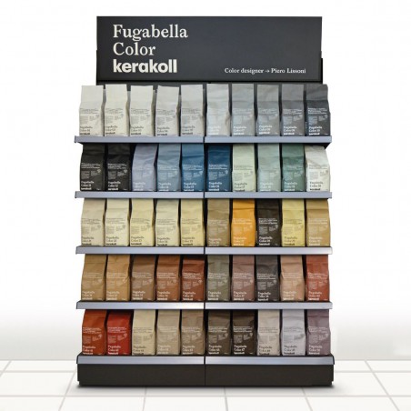A prateleira exibe vários tons de embalagens de cimento-resina Fugabella Color kerakoll, organizadas ordenadamente por cor. Text